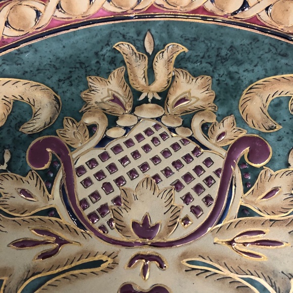 Oriental Accents Cloisonné Decorative Plate.   Red, Green, Cream, Navy & Gold - Picture 2 of 9